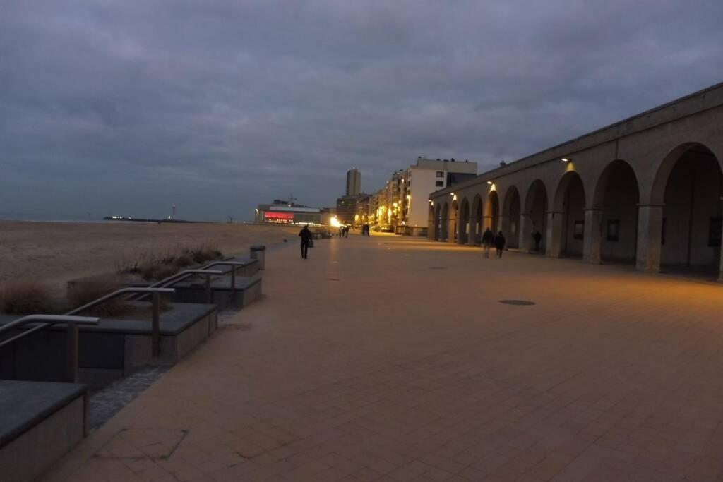 Appartement Residentie Astrid Met Private Parking Bredene Exterior photo
